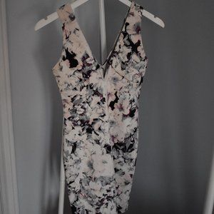 Floral fitted mini dress Forever 21